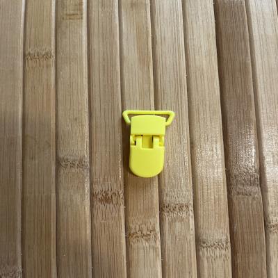 تعليقة لهاية بلاستيك أصفر