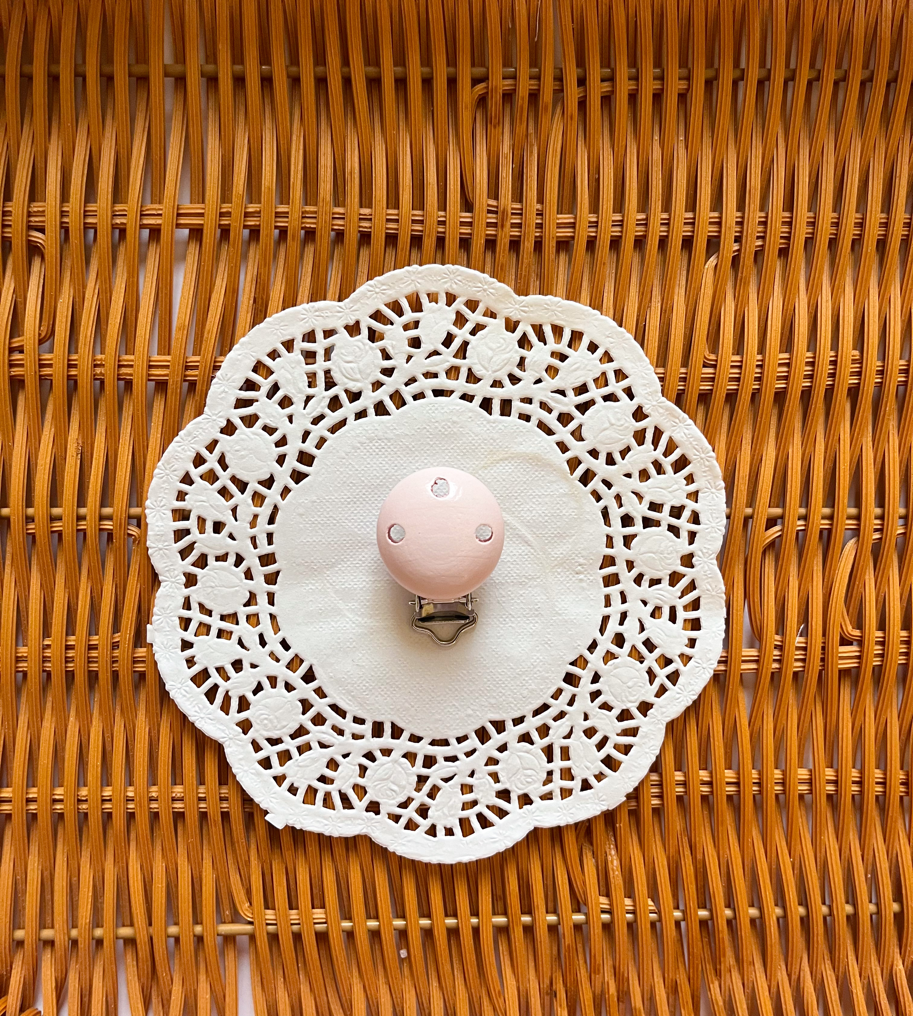 تعليقة خشب وردي 