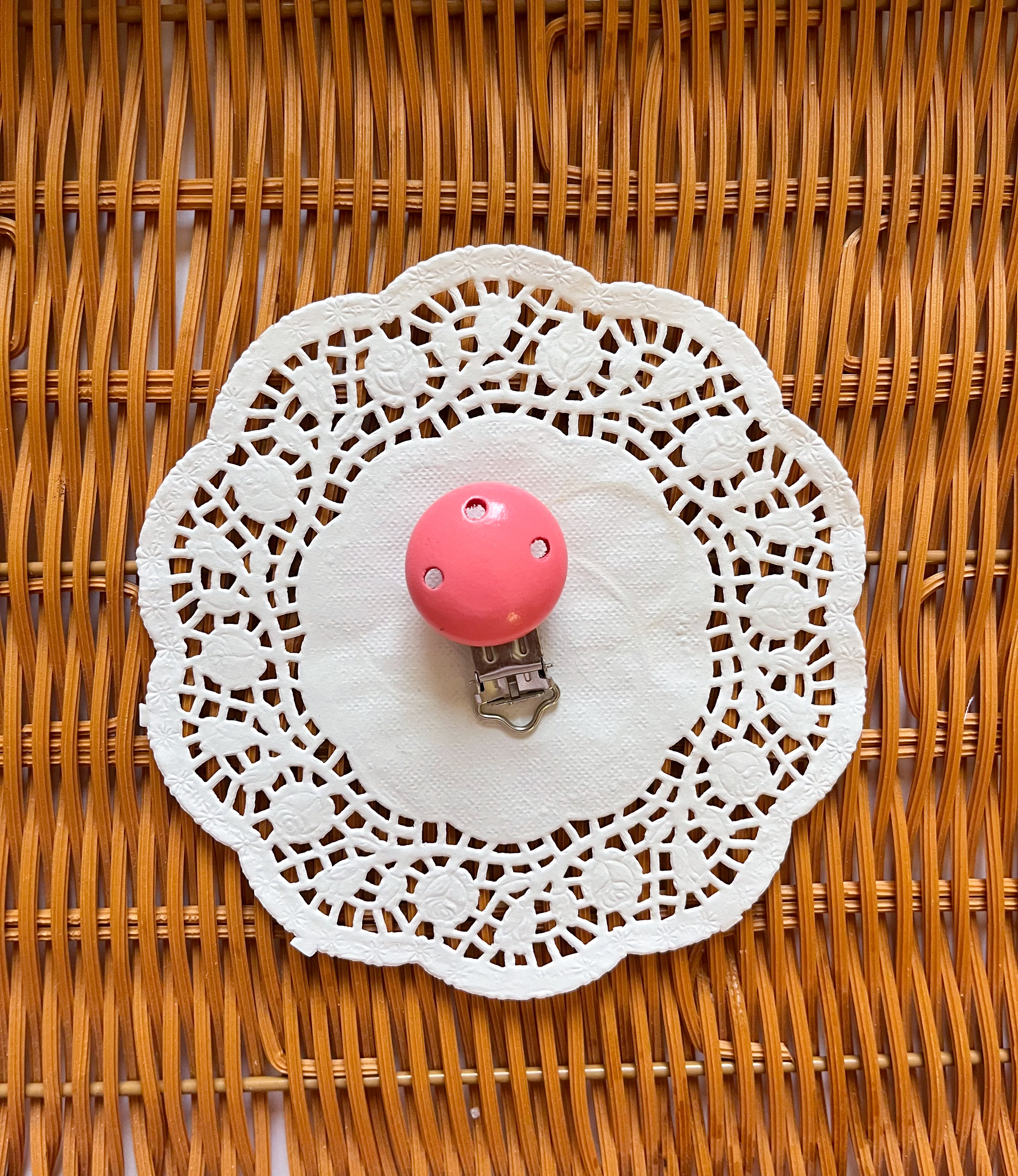 تعليقة لهاية خشب فوشي 