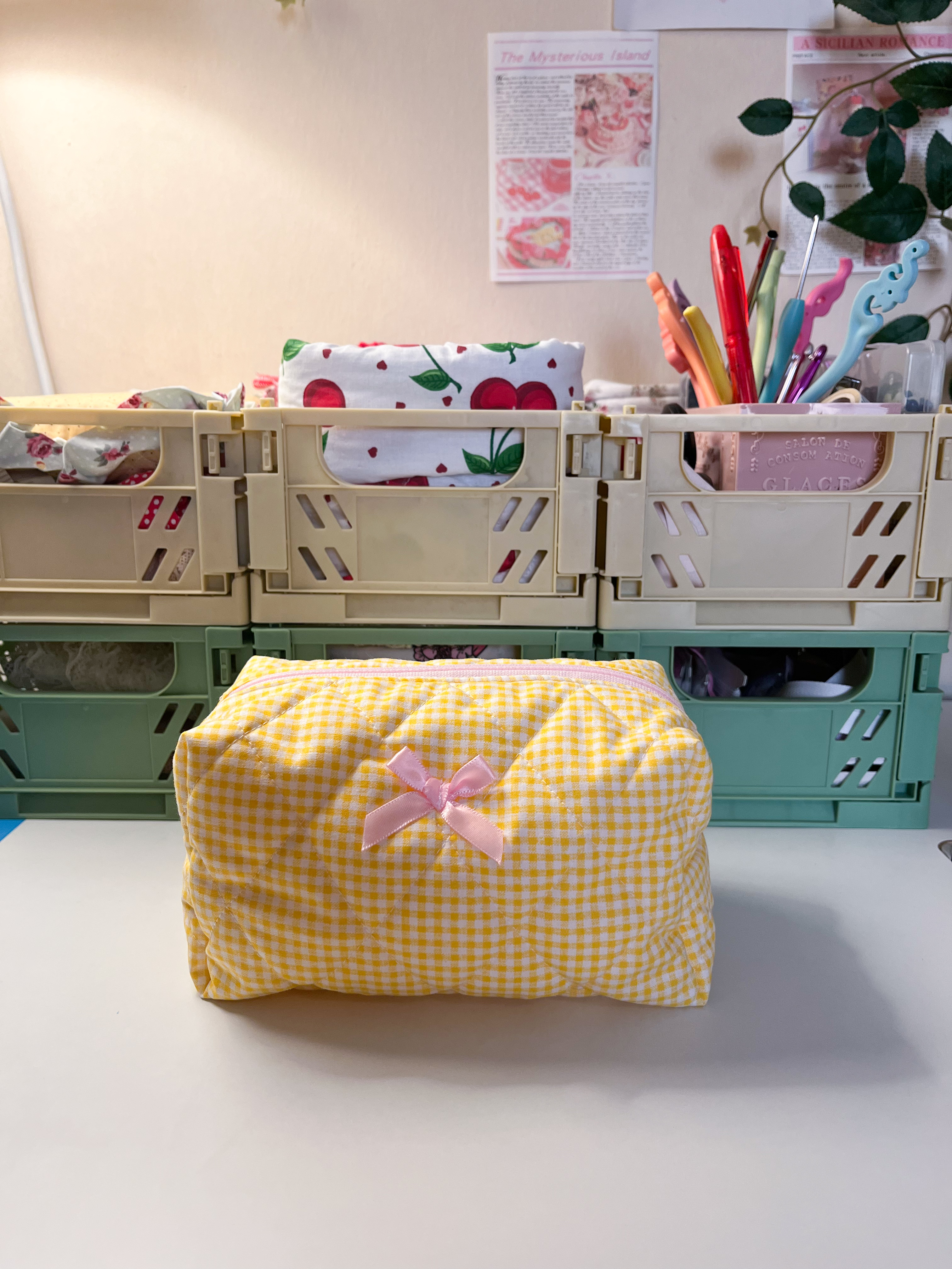 شنطةمكياج+ربطة شعر